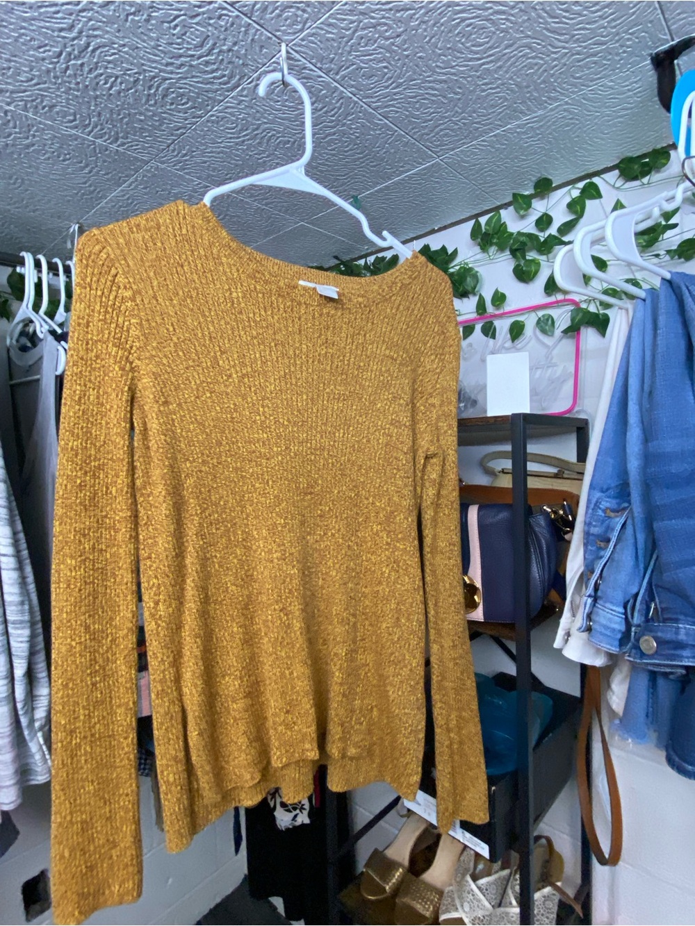 H&M Ribbed Crewneck Sweater in Mustard Gold